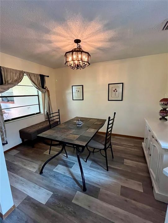 Active With Contract: $250,000 (2 beds, 2 baths, 1718 Square Feet)