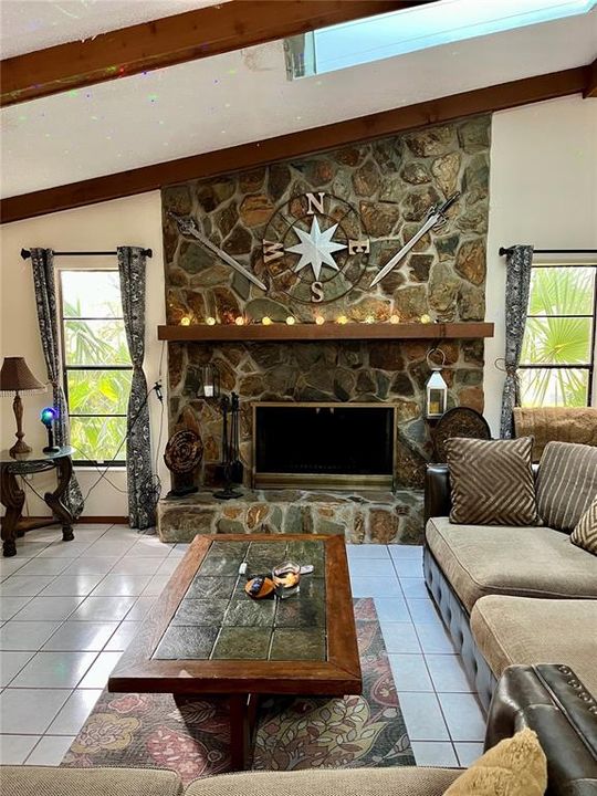 Active With Contract: $250,000 (2 beds, 2 baths, 1718 Square Feet)