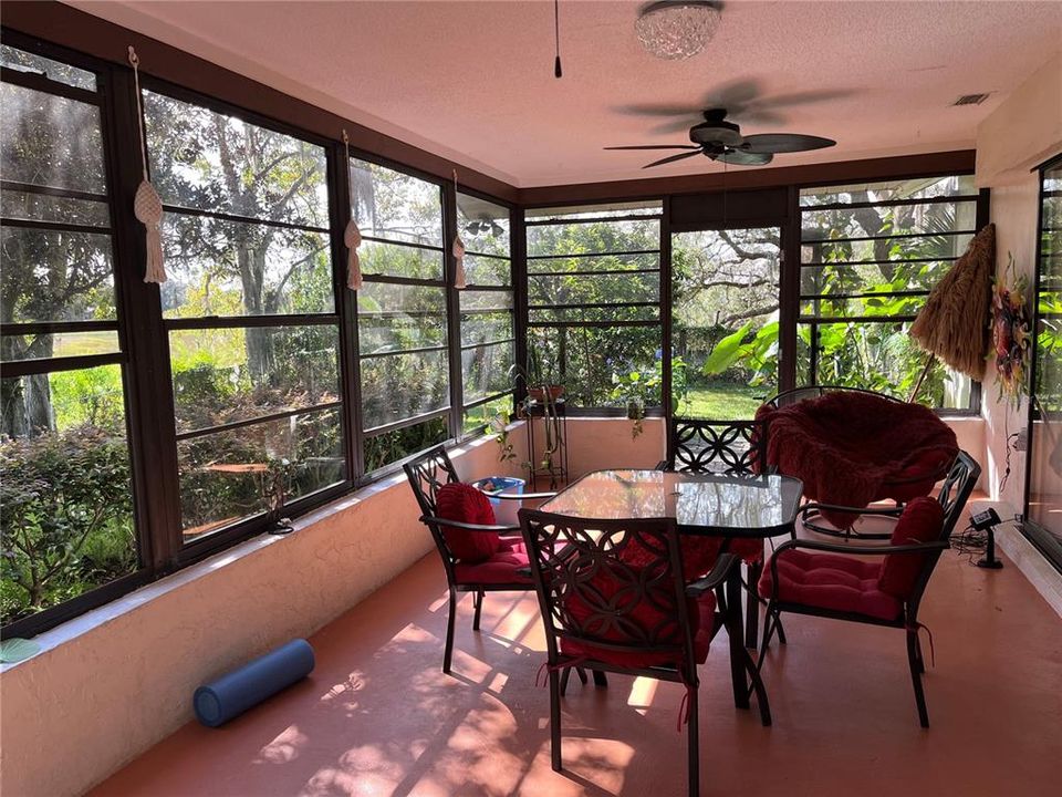 Active With Contract: $250,000 (2 beds, 2 baths, 1718 Square Feet)