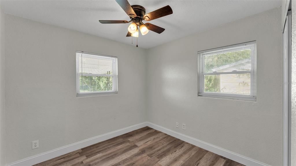 Activo con contrato: $219,900 (3 camas, 1 baños, 888 Pies cuadrados)