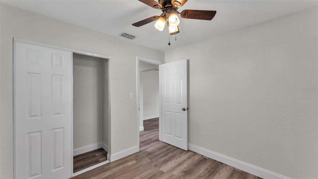 Activo con contrato: $219,900 (3 camas, 1 baños, 888 Pies cuadrados)