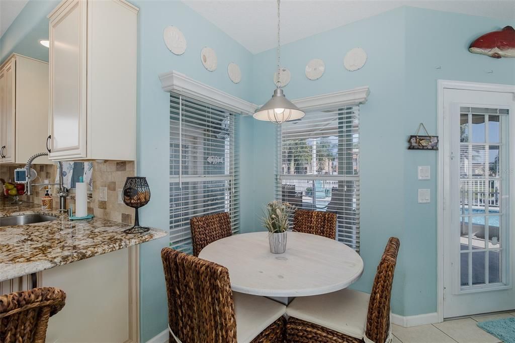 待售: $895,000 (3 贝兹, 3 浴室, 2455 平方英尺)