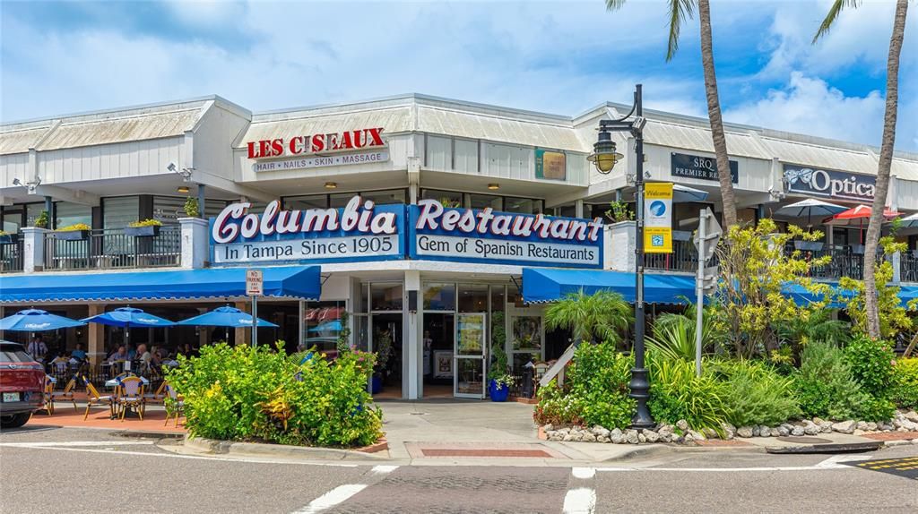 For Sale: $1,440,000 (4 beds, 4 baths, 3249 Square Feet)