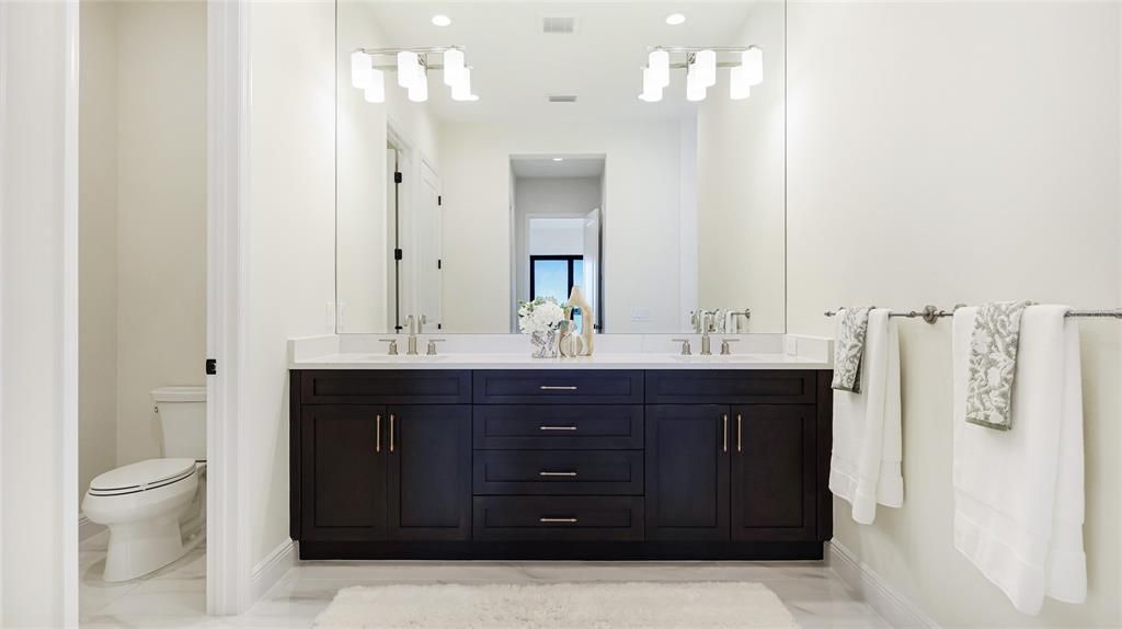 For Sale: $1,440,000 (4 beds, 4 baths, 3249 Square Feet)