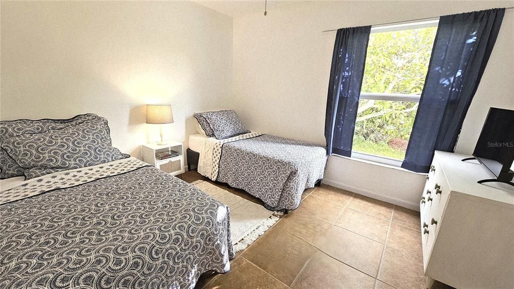 В аренду: $2,700 (2 спален, 1 ванн, 918 Квадратных фут)