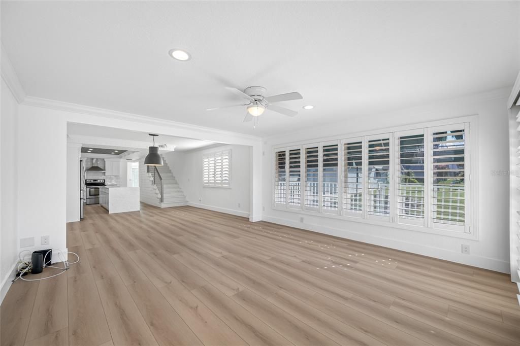 En Venta: $549,999 (3 camas, 2 baños, 1420 Pies cuadrados)