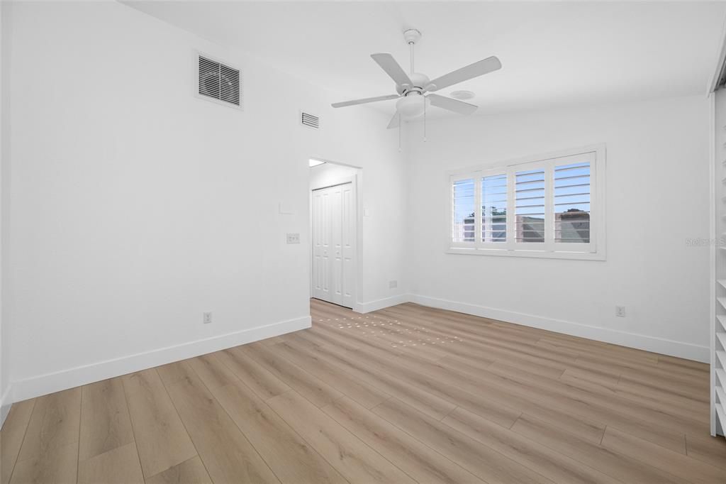 En Venta: $549,999 (3 camas, 2 baños, 1420 Pies cuadrados)