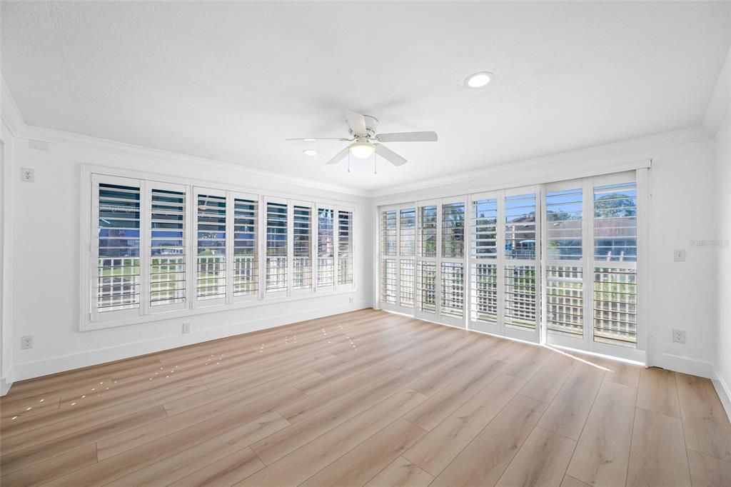 En Venta: $549,999 (3 camas, 2 baños, 1420 Pies cuadrados)