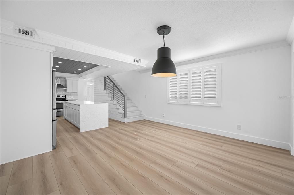 En Venta: $549,999 (3 camas, 2 baños, 1420 Pies cuadrados)