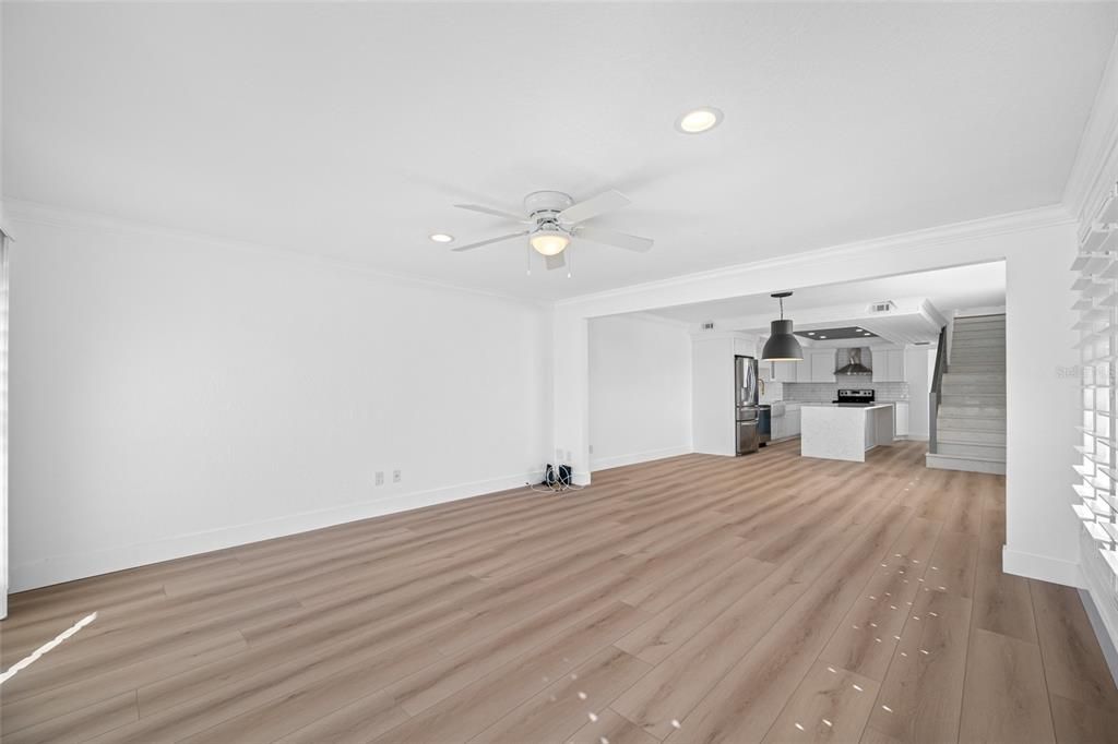 En Venta: $549,999 (3 camas, 2 baños, 1420 Pies cuadrados)