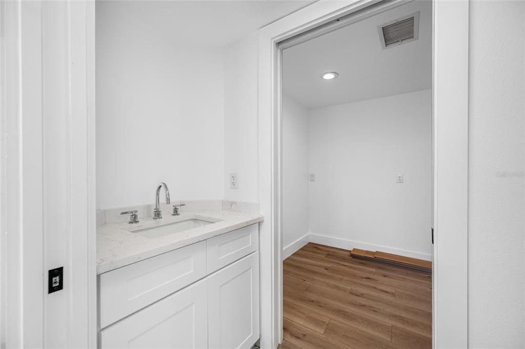 En Venta: $549,999 (3 camas, 2 baños, 1420 Pies cuadrados)