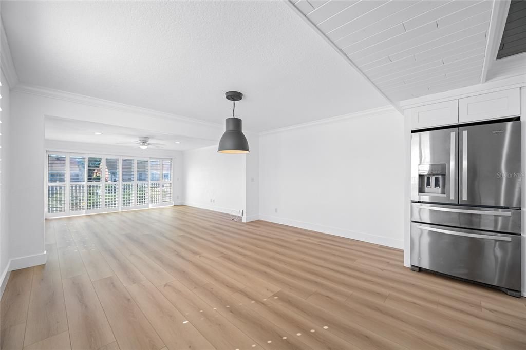 En Venta: $549,999 (3 camas, 2 baños, 1420 Pies cuadrados)