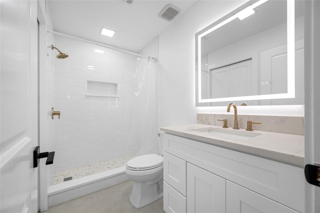 En Venta: $549,999 (3 camas, 2 baños, 1420 Pies cuadrados)