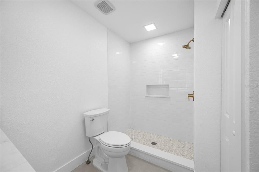 En Venta: $549,999 (3 camas, 2 baños, 1420 Pies cuadrados)