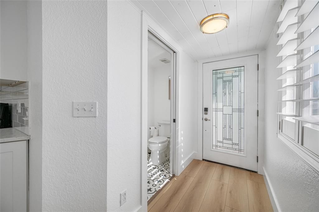 En Venta: $549,999 (3 camas, 2 baños, 1420 Pies cuadrados)