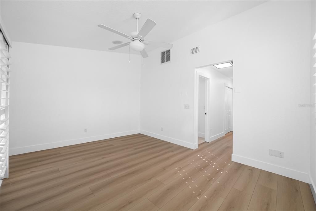 En Venta: $549,999 (3 camas, 2 baños, 1420 Pies cuadrados)