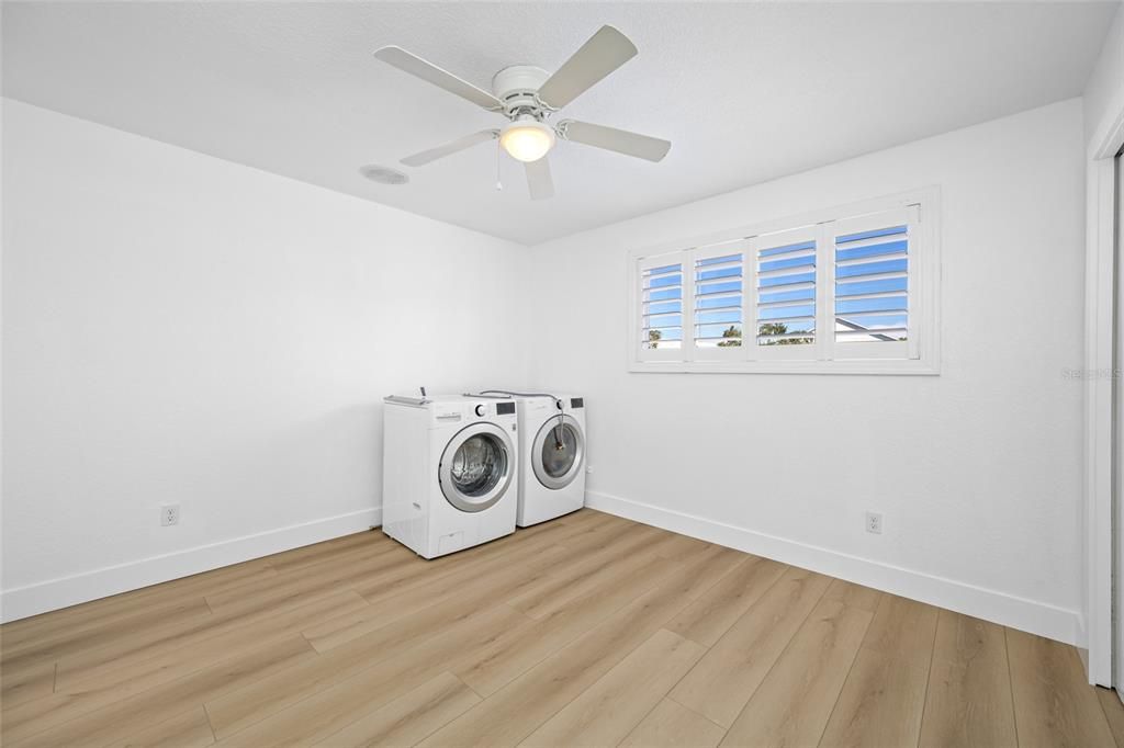 En Venta: $549,999 (3 camas, 2 baños, 1420 Pies cuadrados)