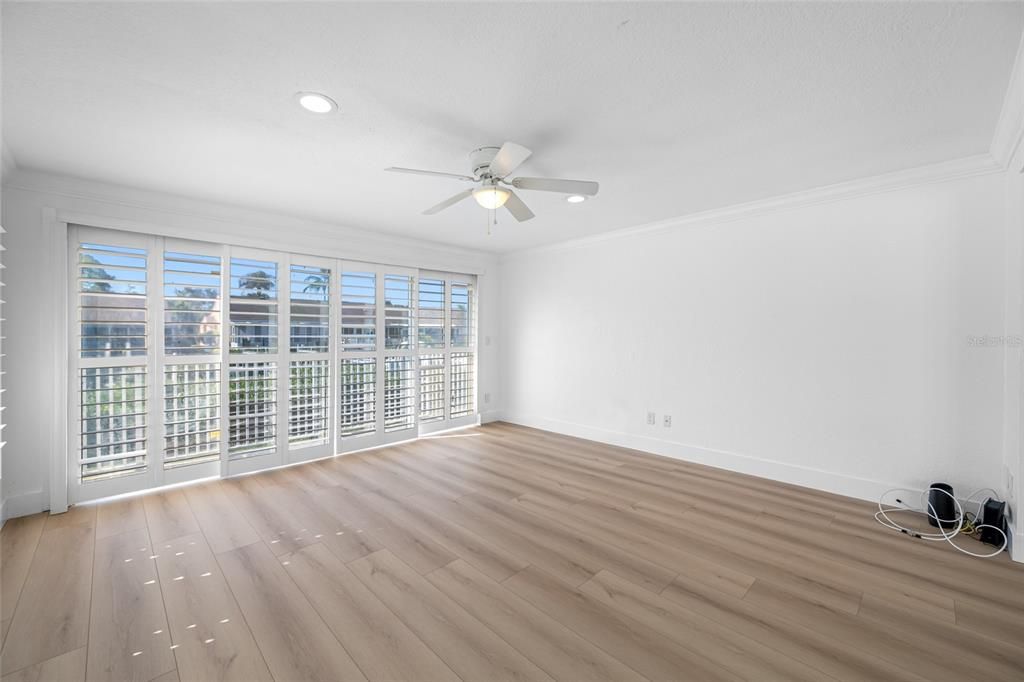 En Venta: $549,999 (3 camas, 2 baños, 1420 Pies cuadrados)