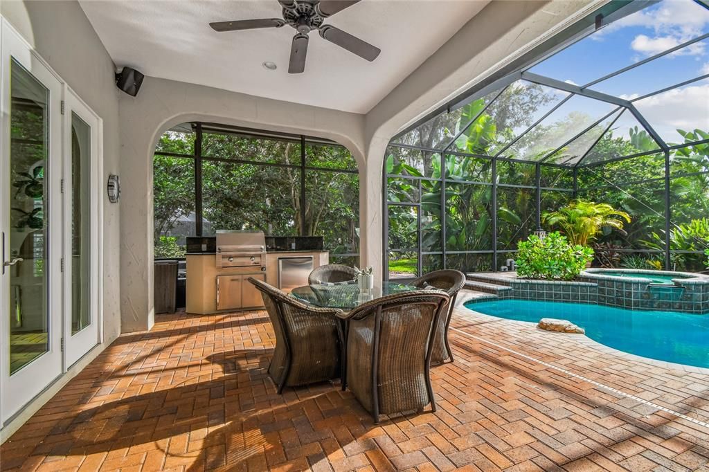 待售: $1,400,000 (5 贝兹, 4 浴室, 3962 平方英尺)