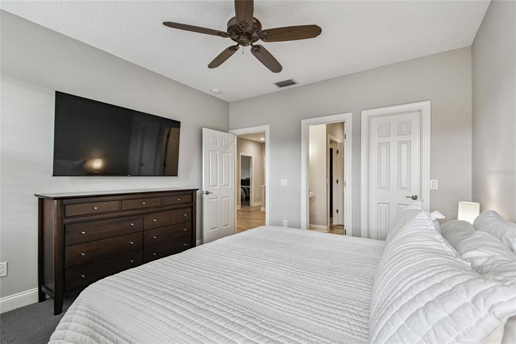 待售: $1,400,000 (5 贝兹, 4 浴室, 3962 平方英尺)