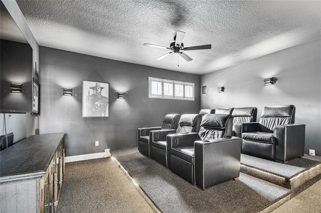 待售: $1,400,000 (5 贝兹, 4 浴室, 3962 平方英尺)