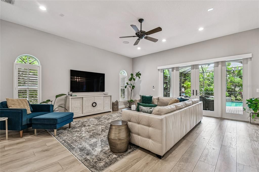 待售: $1,400,000 (5 贝兹, 4 浴室, 3962 平方英尺)