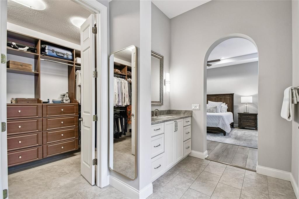 待售: $1,400,000 (5 贝兹, 4 浴室, 3962 平方英尺)