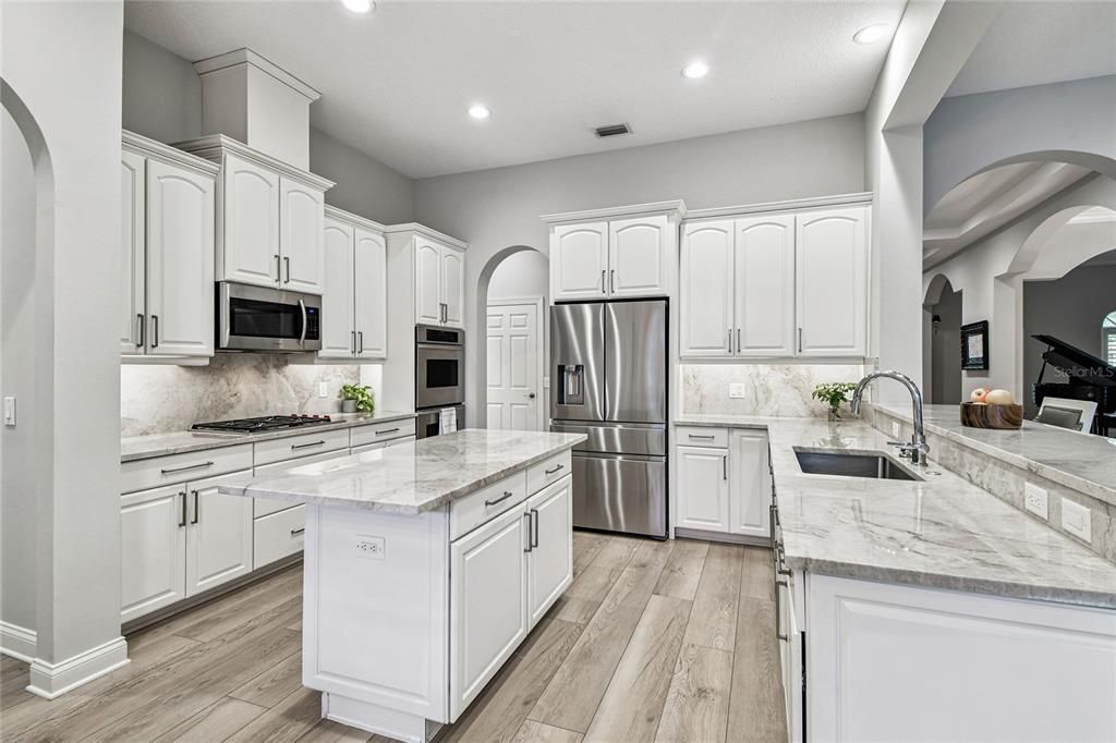 待售: $1,400,000 (5 贝兹, 4 浴室, 3962 平方英尺)