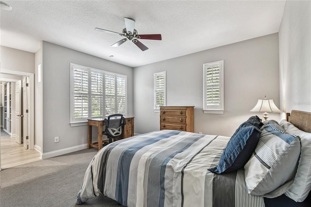 待售: $1,400,000 (5 贝兹, 4 浴室, 3962 平方英尺)