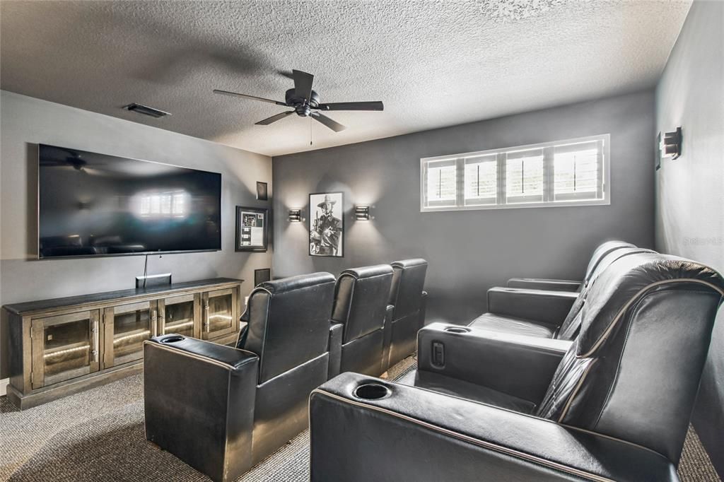 待售: $1,400,000 (5 贝兹, 4 浴室, 3962 平方英尺)