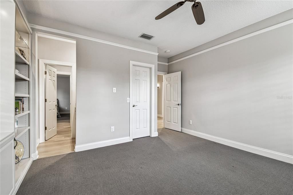 待售: $1,400,000 (5 贝兹, 4 浴室, 3962 平方英尺)