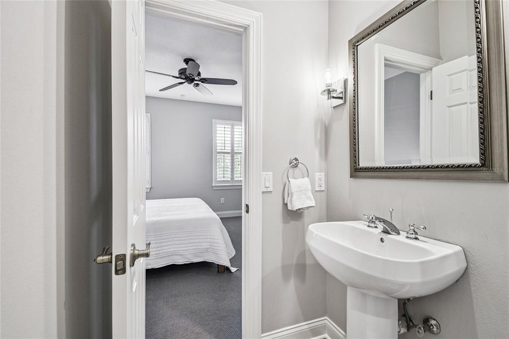 待售: $1,400,000 (5 贝兹, 4 浴室, 3962 平方英尺)