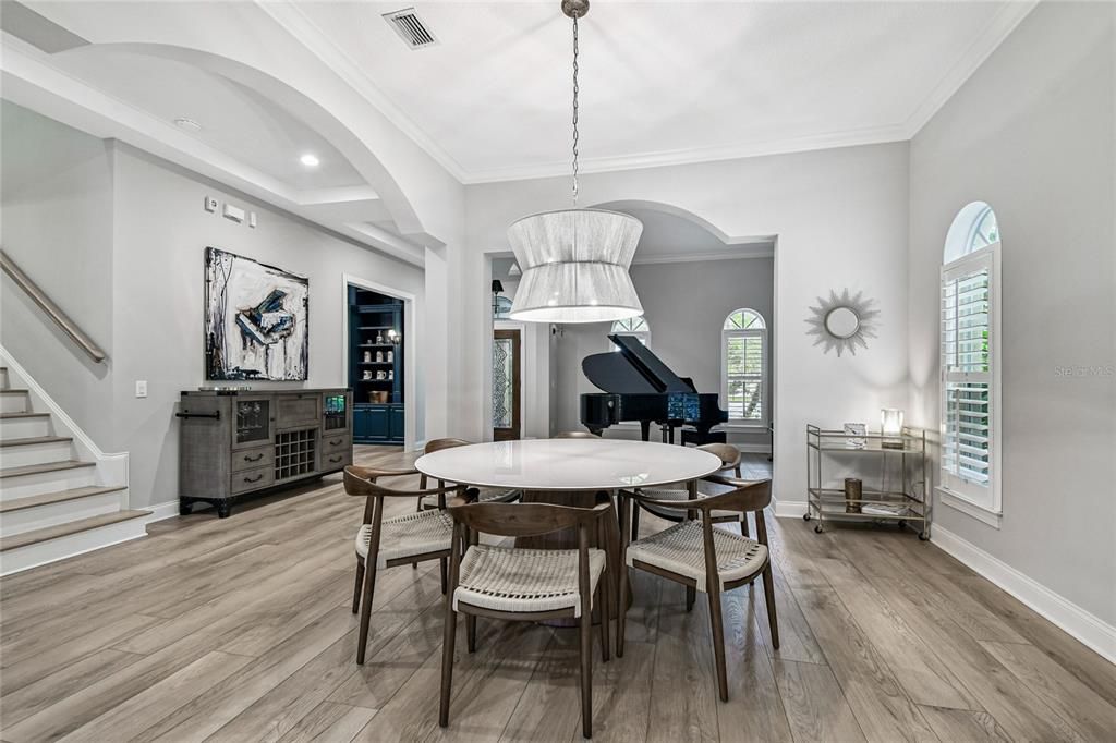 待售: $1,400,000 (5 贝兹, 4 浴室, 3962 平方英尺)