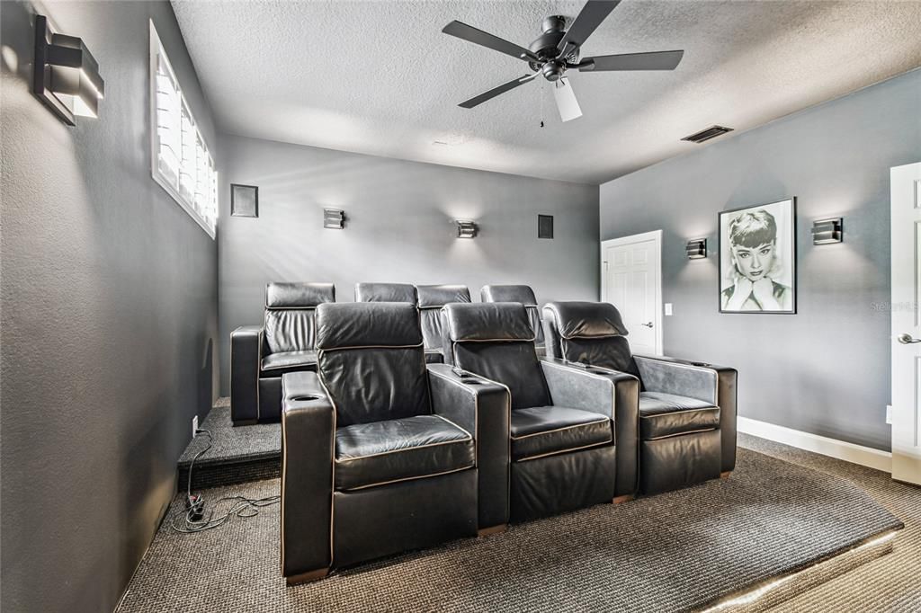 待售: $1,400,000 (5 贝兹, 4 浴室, 3962 平方英尺)