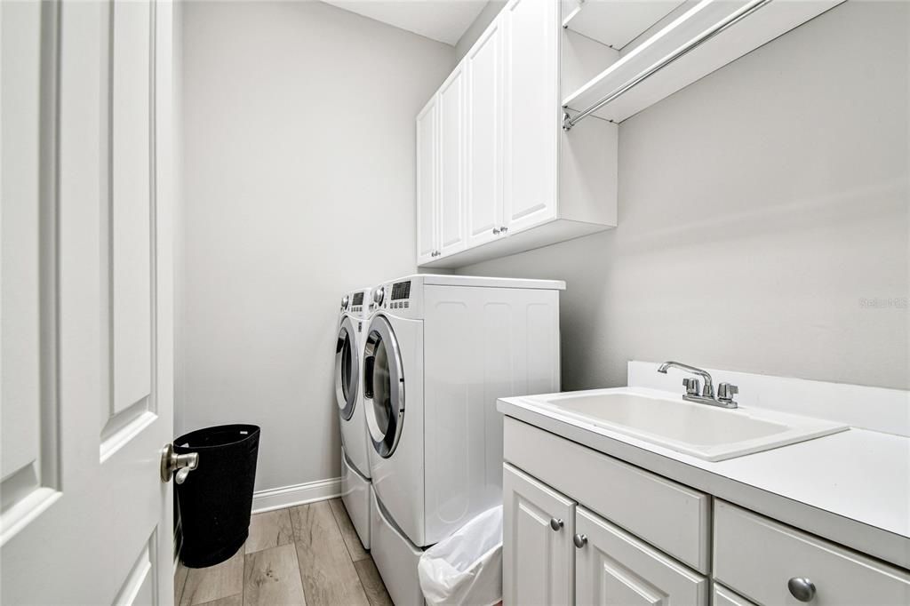 待售: $1,400,000 (5 贝兹, 4 浴室, 3962 平方英尺)