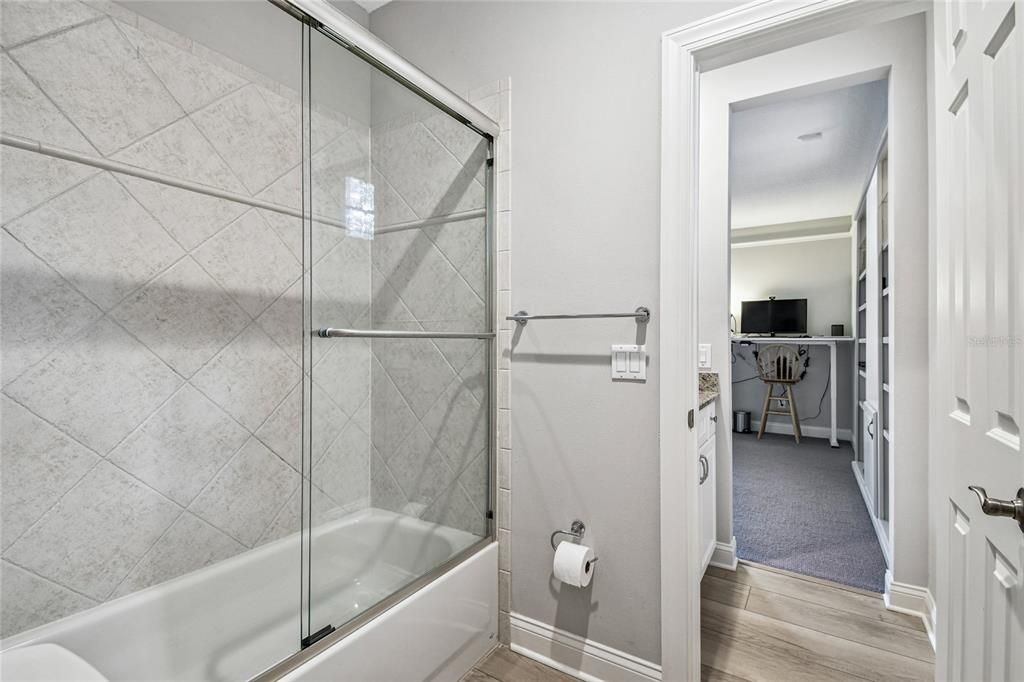 待售: $1,400,000 (5 贝兹, 4 浴室, 3962 平方英尺)