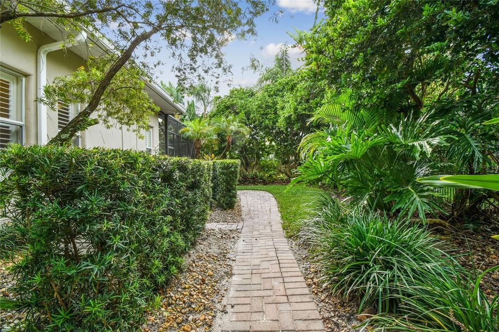 待售: $1,400,000 (5 贝兹, 4 浴室, 3962 平方英尺)