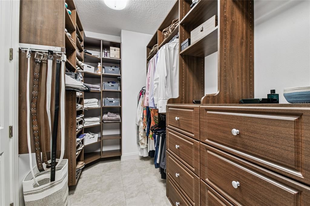 待售: $1,400,000 (5 贝兹, 4 浴室, 3962 平方英尺)