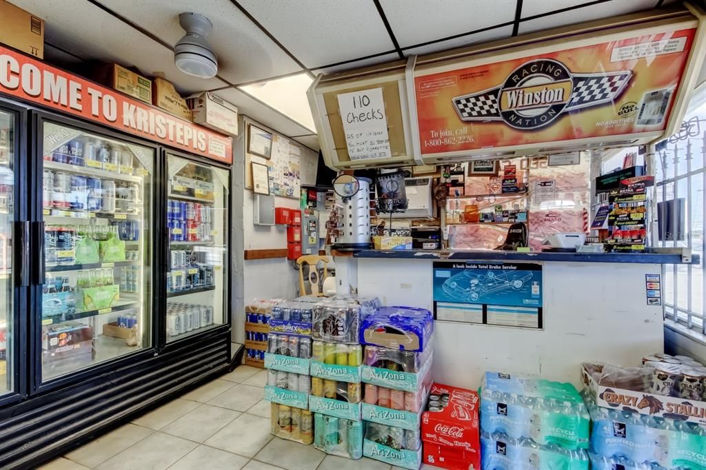 For Sale: $1,150,000 (0 beds, 0 baths, 1377 Square Feet)