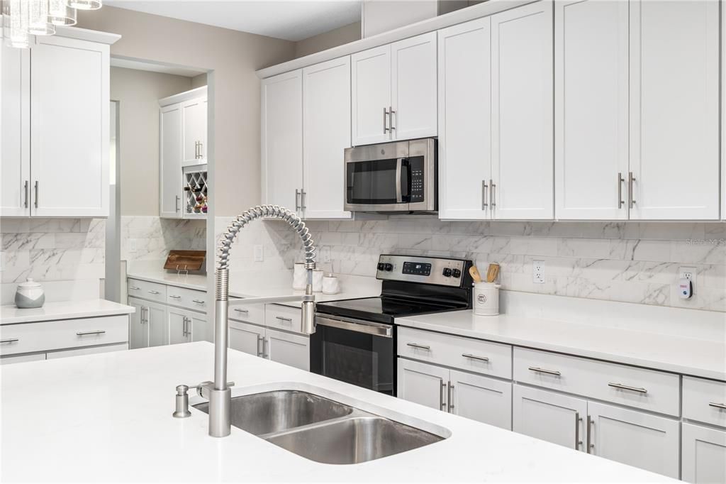 For Sale: $624,900 (5 beds, 3 baths, 3531 Square Feet)