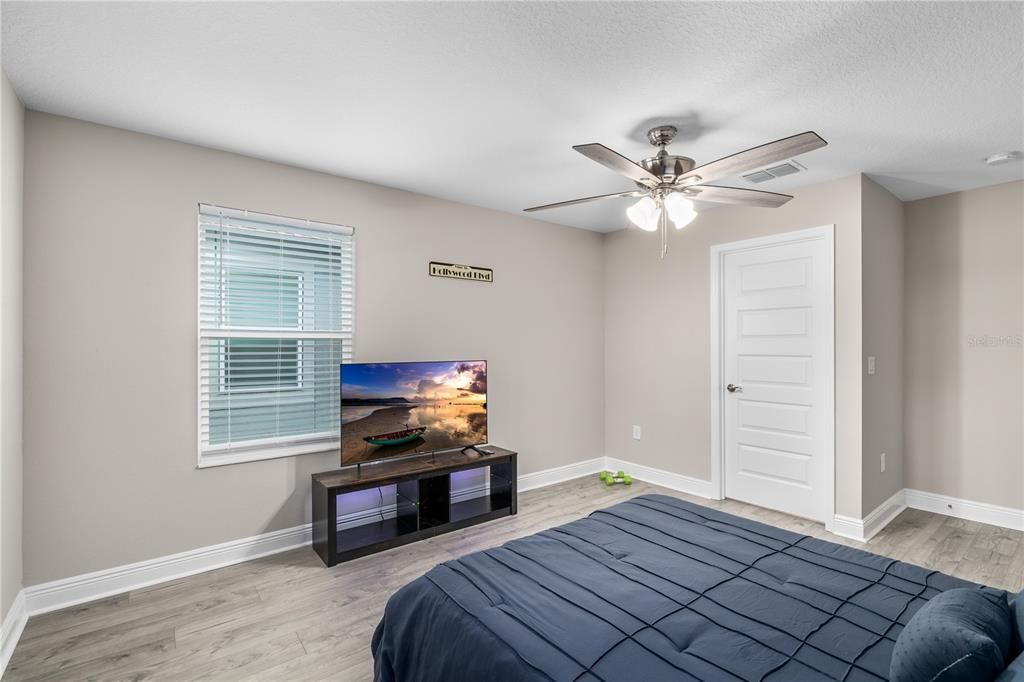 For Sale: $624,900 (5 beds, 3 baths, 3531 Square Feet)