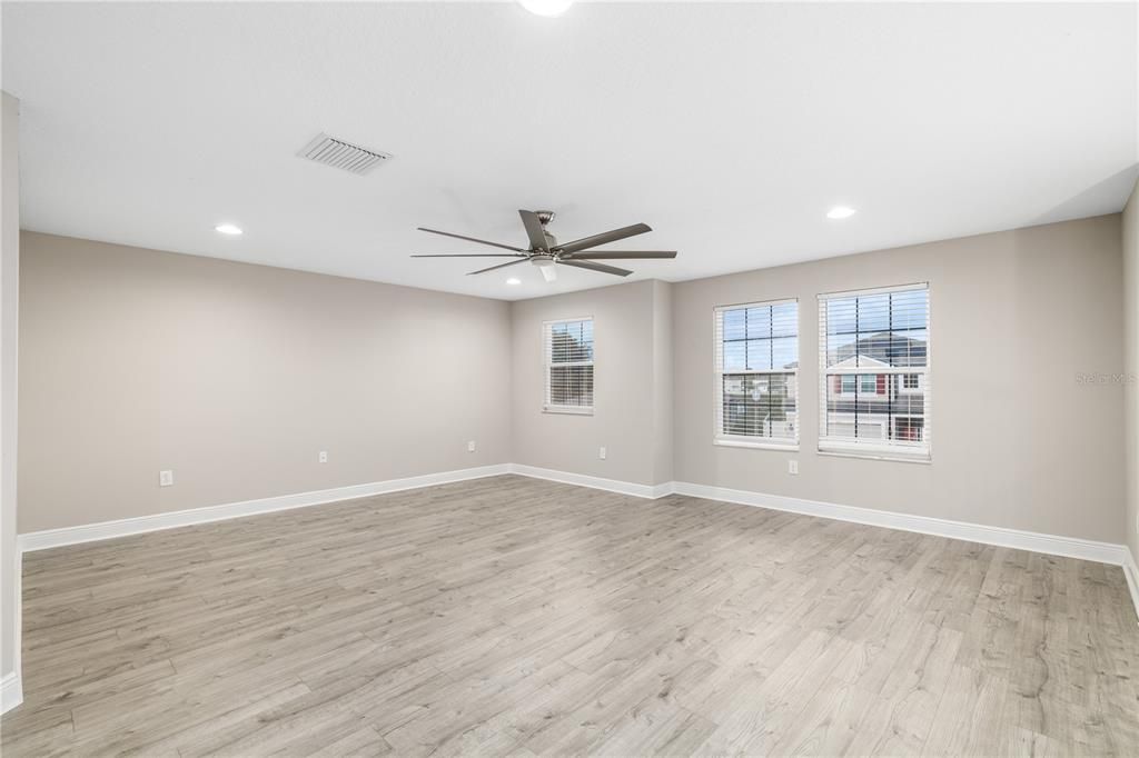 For Sale: $624,900 (5 beds, 3 baths, 3531 Square Feet)