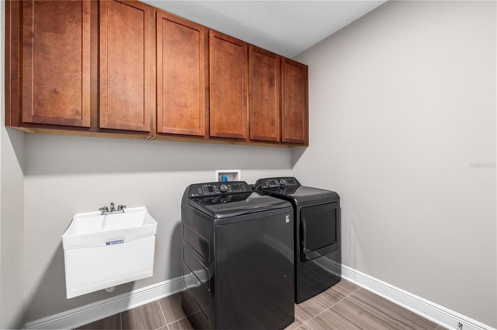 For Sale: $624,900 (5 beds, 3 baths, 3531 Square Feet)