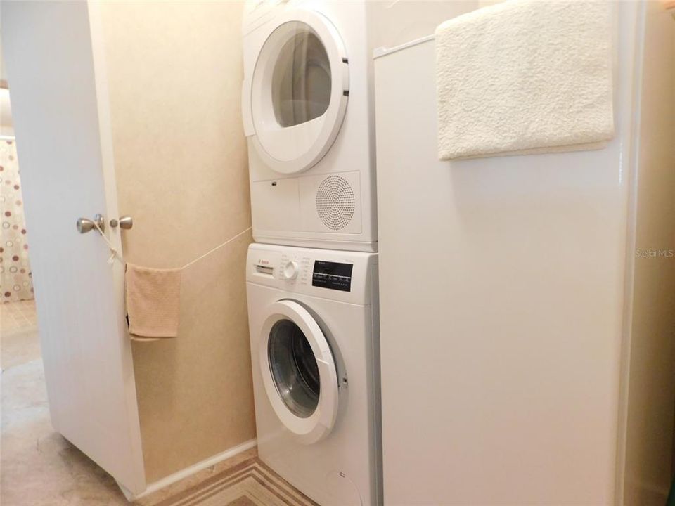 Active With Contract: $188,000 (2 beds, 2 baths, 1278 Square Feet)