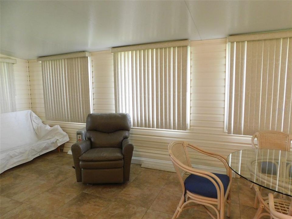 Active With Contract: $188,000 (2 beds, 2 baths, 1278 Square Feet)