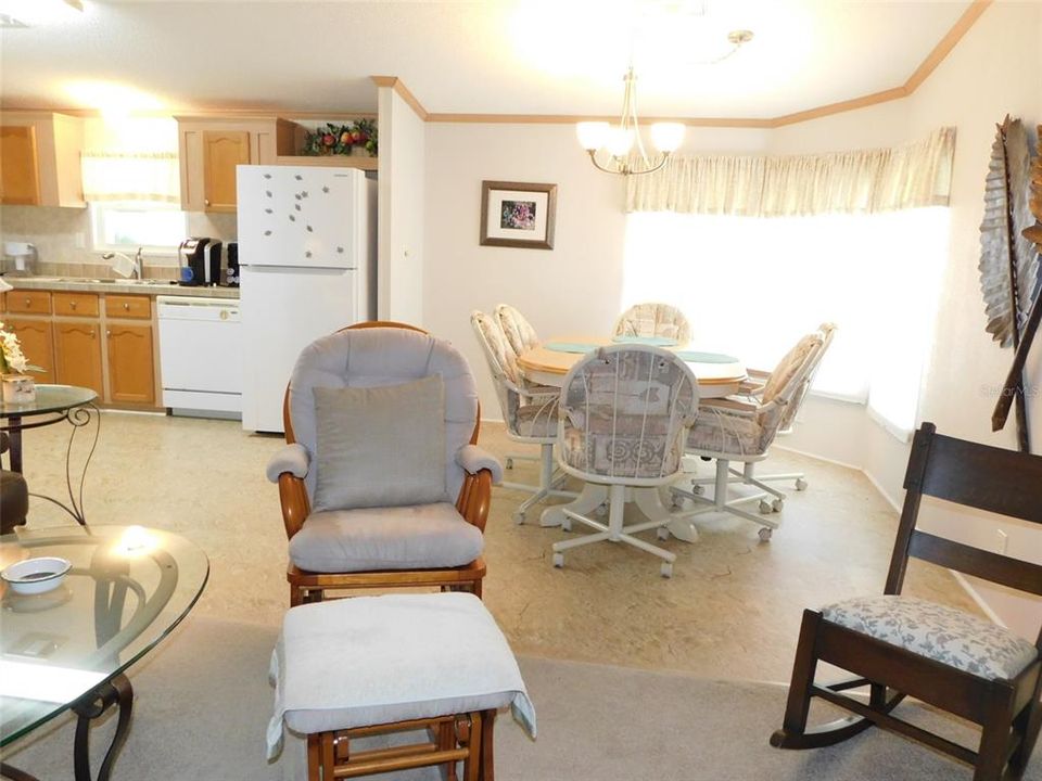 Active With Contract: $188,000 (2 beds, 2 baths, 1278 Square Feet)