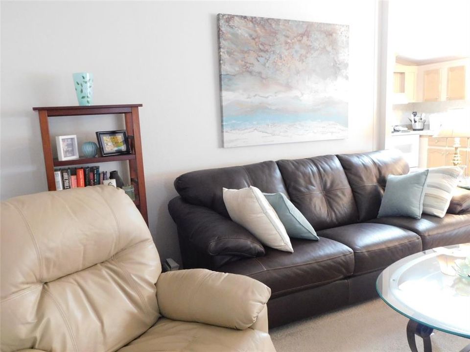 Active With Contract: $188,000 (2 beds, 2 baths, 1278 Square Feet)