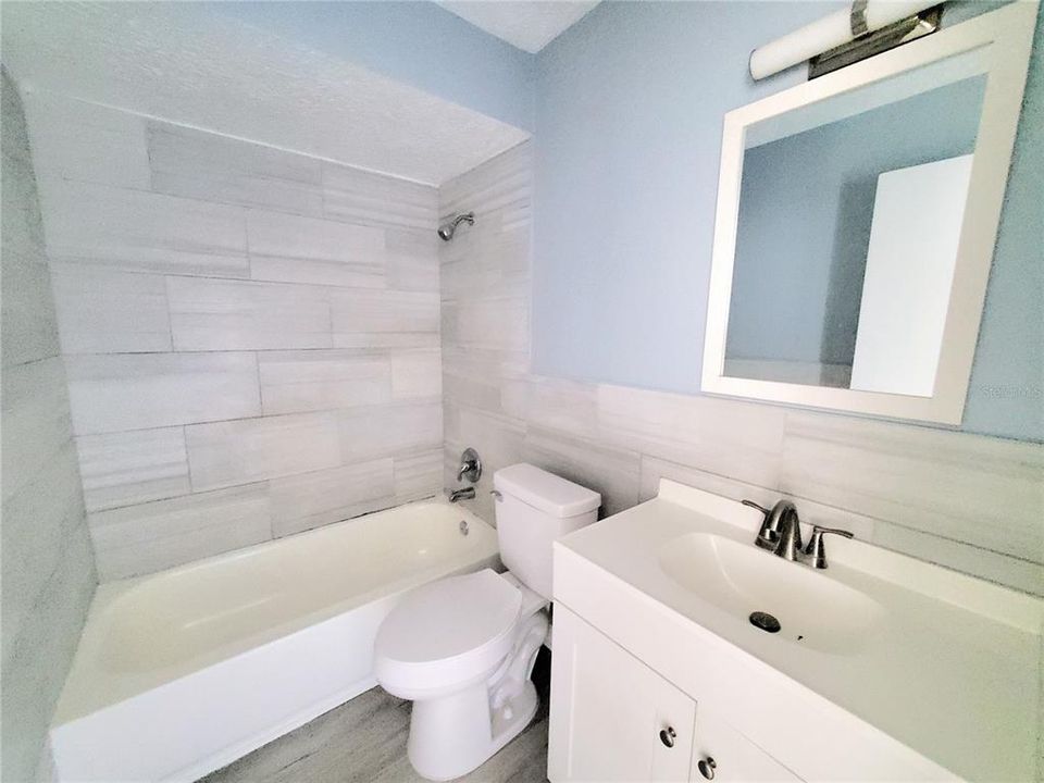 En Venta: $359,900 (4 camas, 0 baños, 1614 Pies cuadrados)