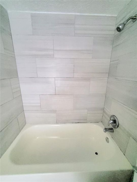 En Venta: $359,900 (4 camas, 0 baños, 1614 Pies cuadrados)