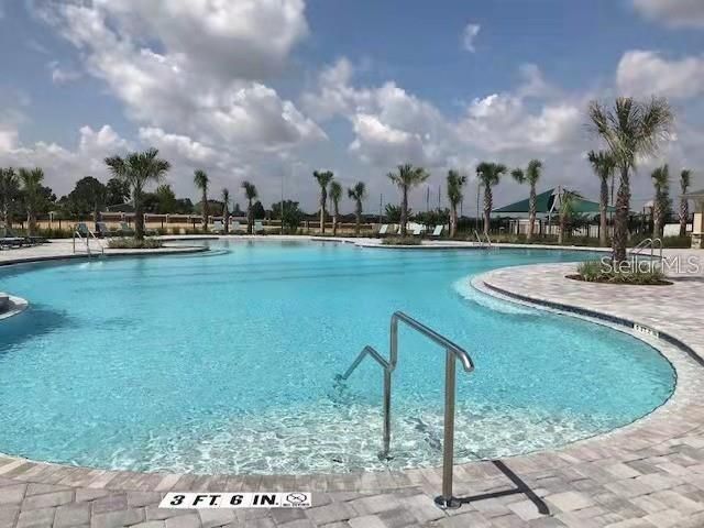 合同活跃: $2,095 (4 贝兹, 2 浴室, 1820 平方英尺)